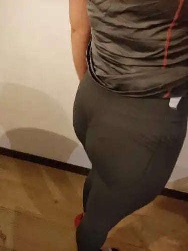 Verified Emma L. wearing 3D™ - Leggings Sculpt & Smooth